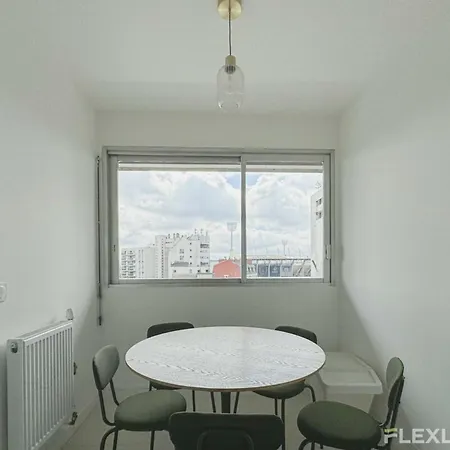 Flexliving - Whole - Mouchez פריז